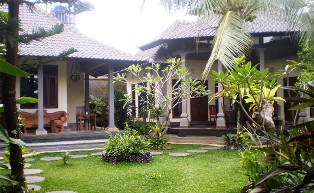 Loka Sari Guest House And Spa Убуд Номер фото